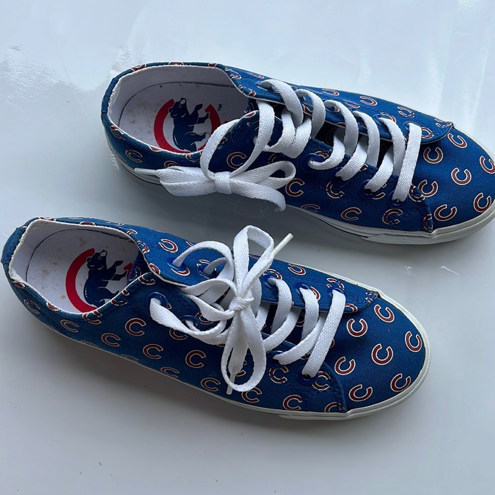 Cubs sneakers